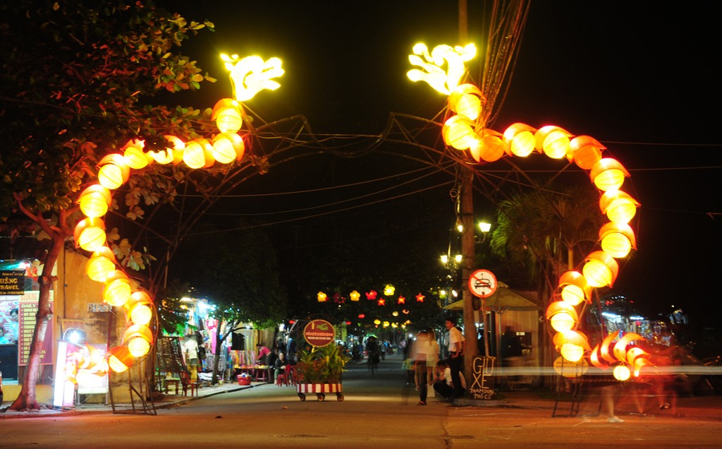 [-]Phố[-]cổ[-]Hội[-]An[-]bừng[-]sáng[-]chờ[-]đón[-]năm[-]mới